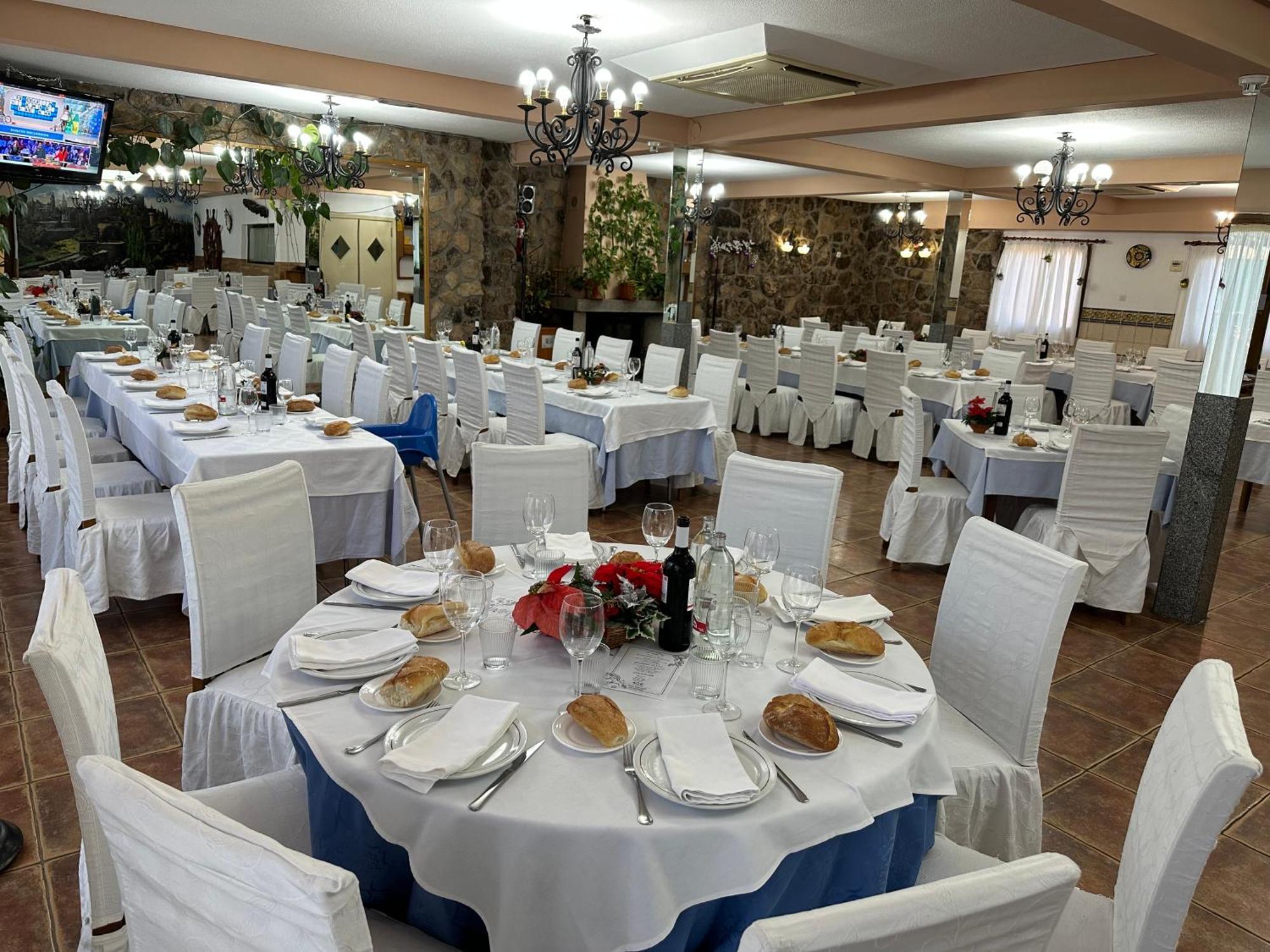 Gran Hostal Asador De Soto Soto Real Buitenkant foto